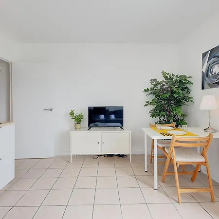 Triumph - Place De La Victoire *