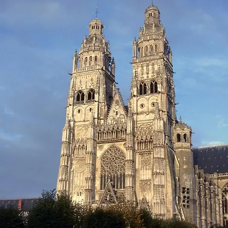 Triumph - Place De La Victoire 투르