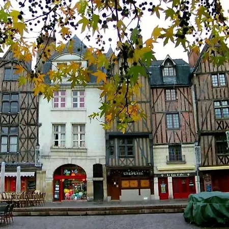 Triumph - Place De La Victoire *