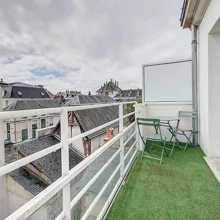 Triumph - Place De La Victoire Apartment Tours