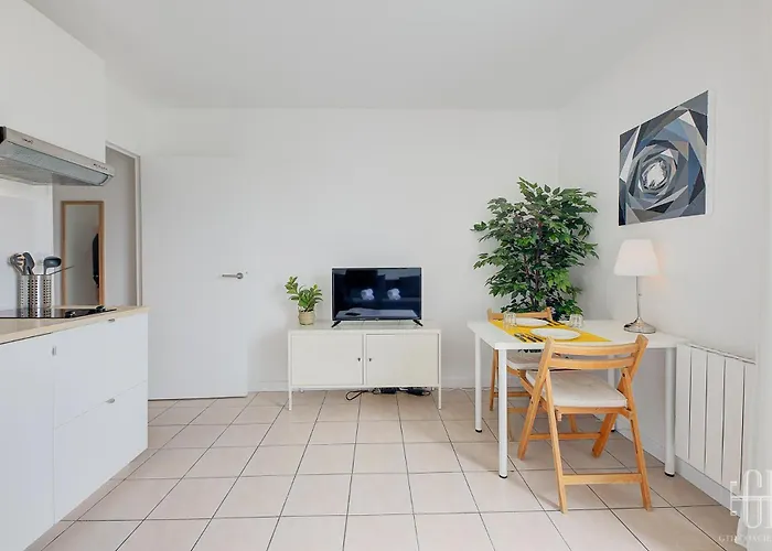 Triumph - Place De La Victoire *