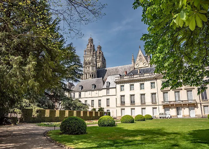 Triumph - Place De La Victoire *